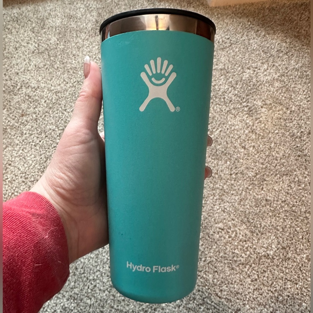 Hydro Flask 22oz insulated tumbler